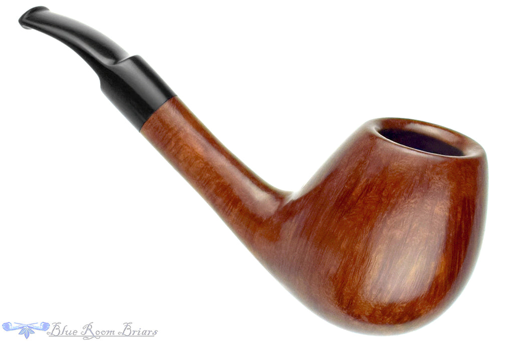 Blue Room Briars is proud to present this RC Sands Pipe Bent Egg