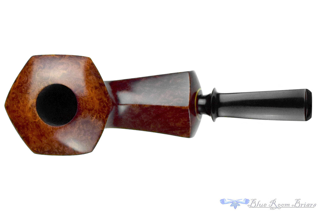Blue Room Briars is proud to present this James Gilliam Bent Paneled Dublin Estate Pipe
