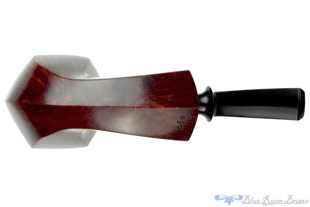 Blue Room Briars is proud to present this James Gilliam Bent Paneled Dublin Estate Pipe