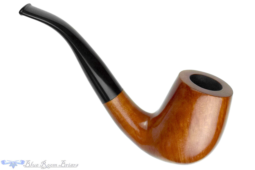 Blue Room Briars is proud to present this Clarence Mickles (2000 Make) Large Bent Billiard Estate Pipe
