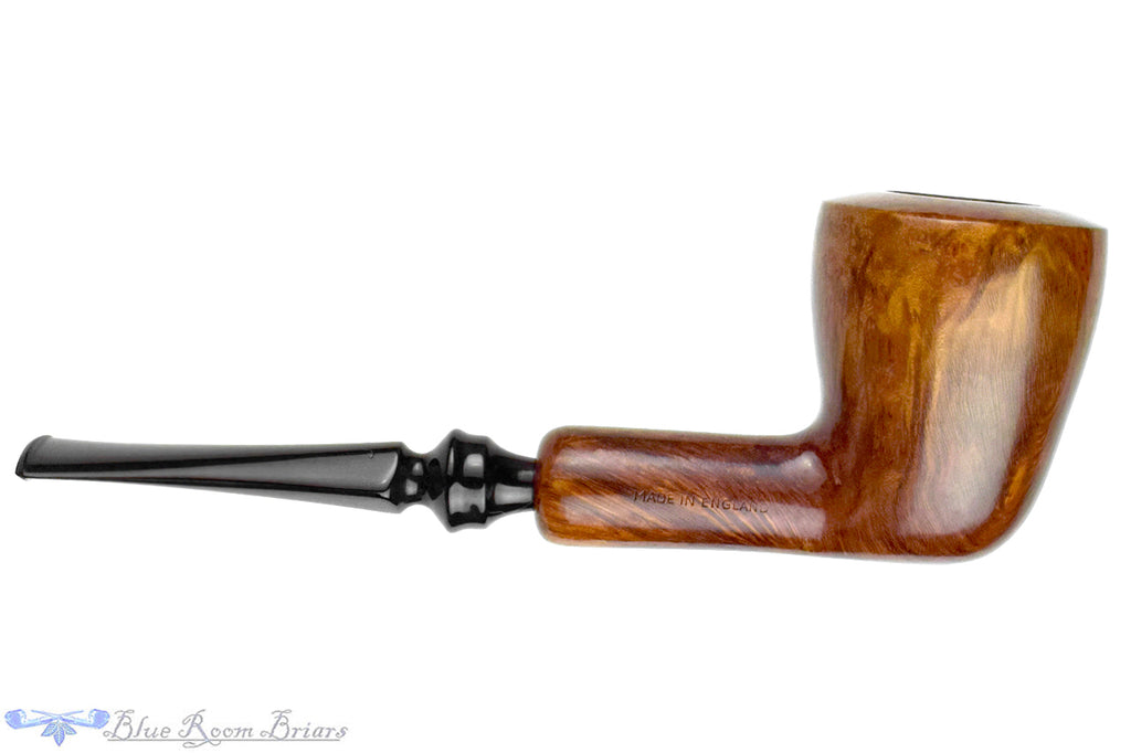 Blue Room Briars is proud to present this Willmer Straight Grain AA Grade Dublin Estate Pipe