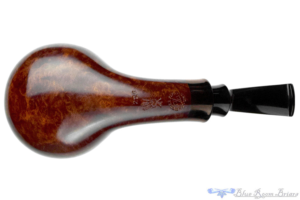 Blue Room Briars is proud to present this Yosef Zehnder Pipe 226 Bent Author with Buffalo Horn