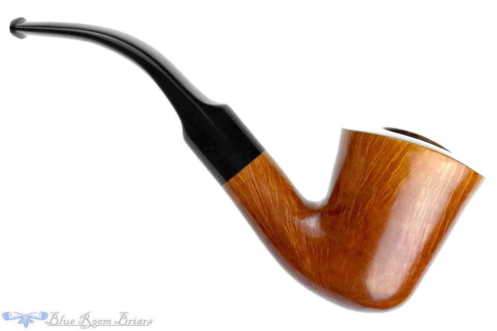 Blue Room Briars is proud to present this Paul Perri Large Bent Dublin Estate Pipe