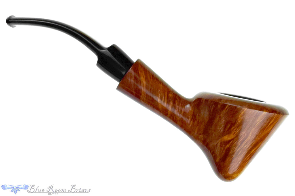Blue Room Briars is proud to present this E. Wilke Bent Wide Dublin Estate Pipe