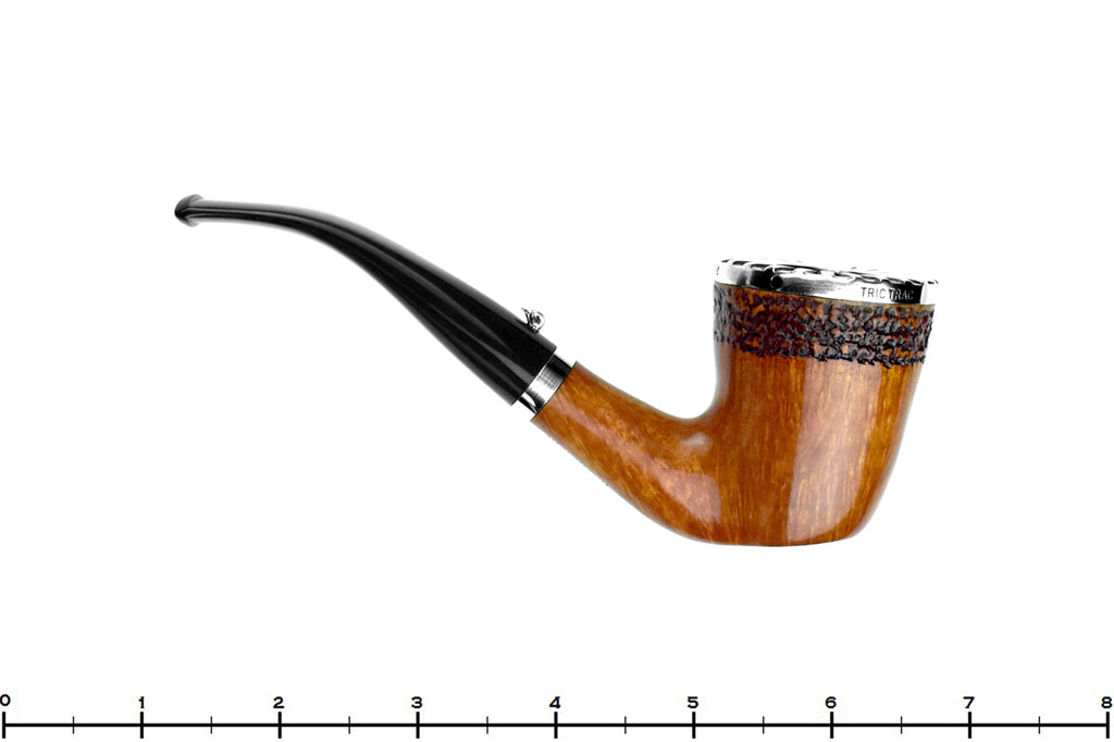 Blue Room Briars is proud to present this L'Anatra Backgammon Bent Spot Carved Dublin Sitter with Silver Estate Pipe