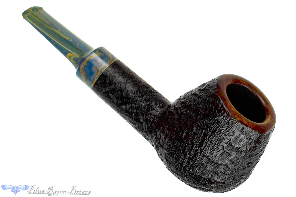Blue Room Briars is proud to present this Joe Hinkle Pipe 26DG Sandblast Apple Sitter