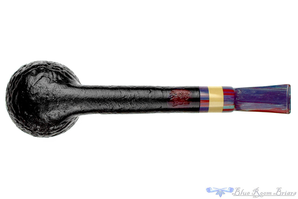 Blue Room Briars is proud to present this Bonsai Pipes By Tobias Höse Ring Blast Egg with Ebonite