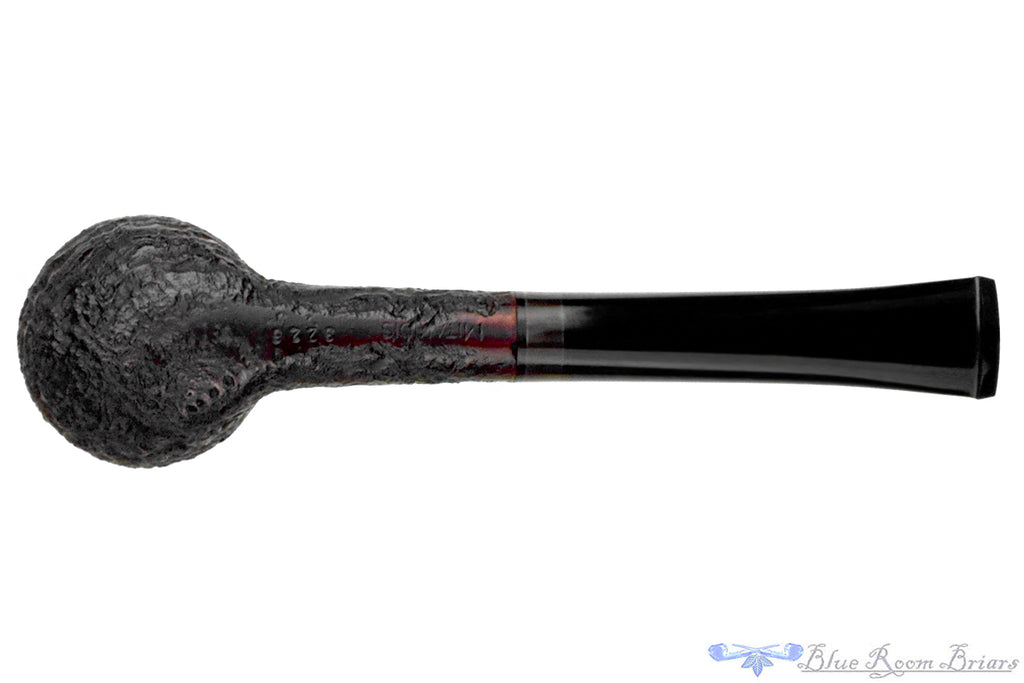 Blue Room Briars is proud to present this Yorgos Mitakidis Pipe Sandblast Billiard with Horn