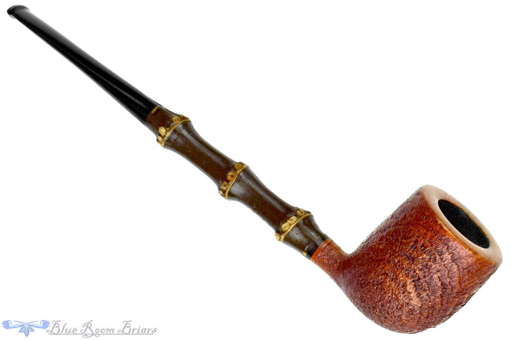 Blue Room Briars is proud to present this Jürgen Moritz Pipe 326 Sandblast Billiard with Dark Bamboo