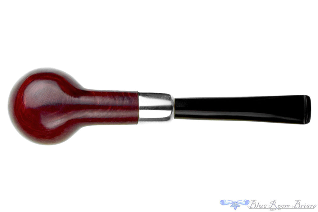 Blue Room Briars is proud to present this Dunhill Bruyere 31031 (1981 Make) Billiard with Silver and Military Mount Estate Pipe