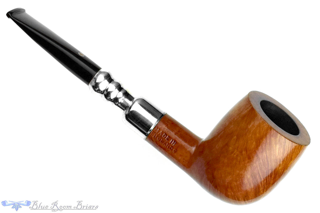 Blue Room Briars is proud to present this Ashton Sovereign XXX (1989 Make) Billiard with Silver Spigot Estate Pipe