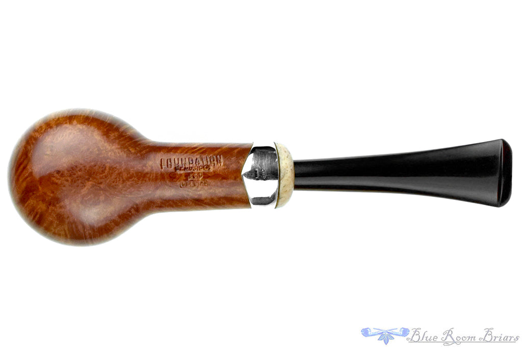 Blue Room Briars is proud to present this Foundation by Musico Set Special Pot Military Mount with Silver and Bone Estate Pipe
