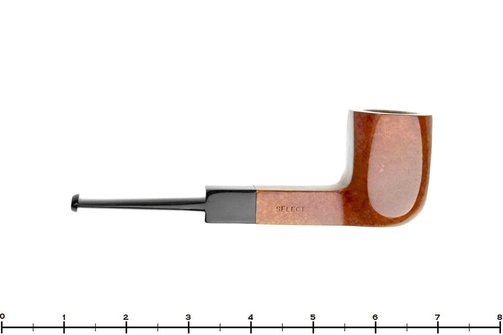 Blue Room Briars is proud to present this Benton Select Foursquare Sitter Estate Pipe