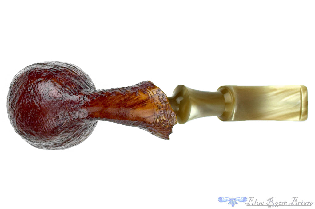 Blue Room Briars is proud to present this Nørding AS Bent Sandblast Egg Freehand with Plateaux Estate Pipe