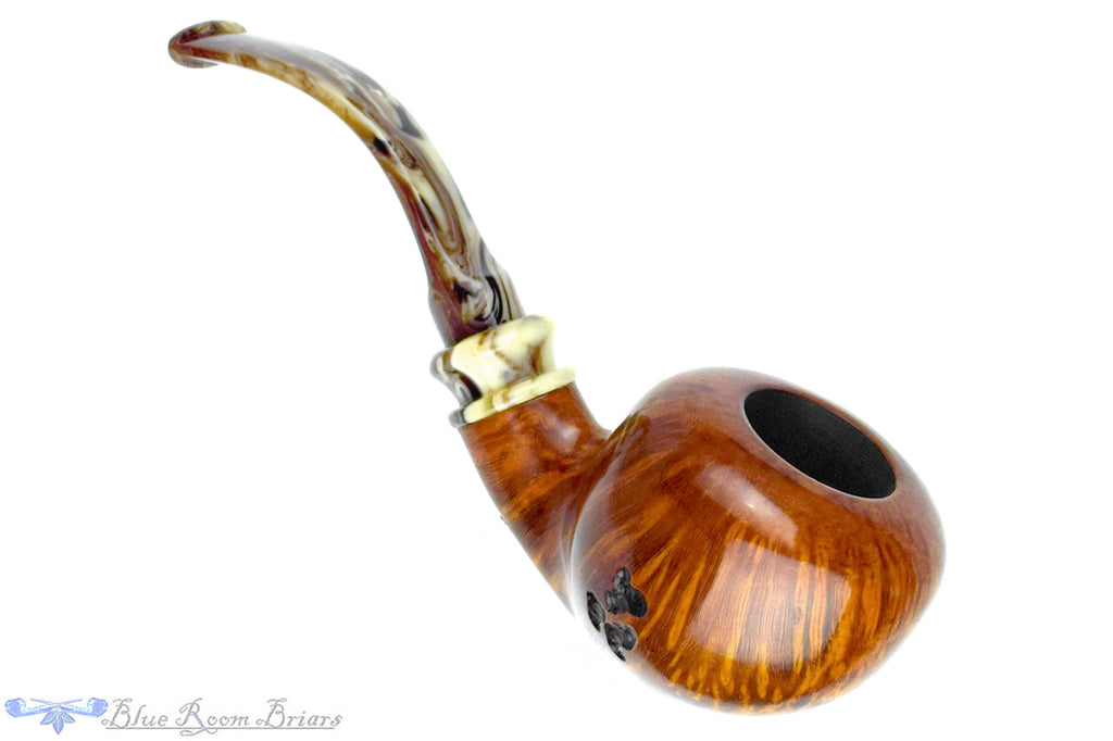 Blue Room Briars is proud to present this Neerup Classic Bent Spot Carved Pear Estate Pipe