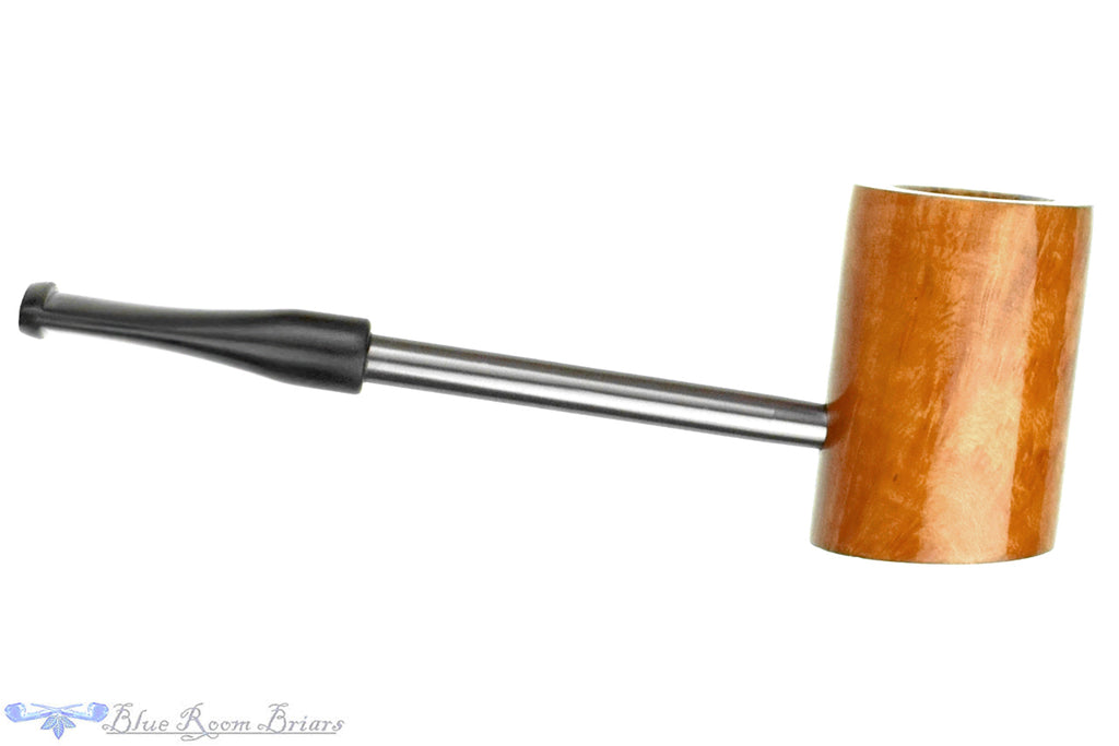 Blue Room Briars is proud to present this Compass (Erik Nørding) Poker with Aluminium Shank Estate Pipe