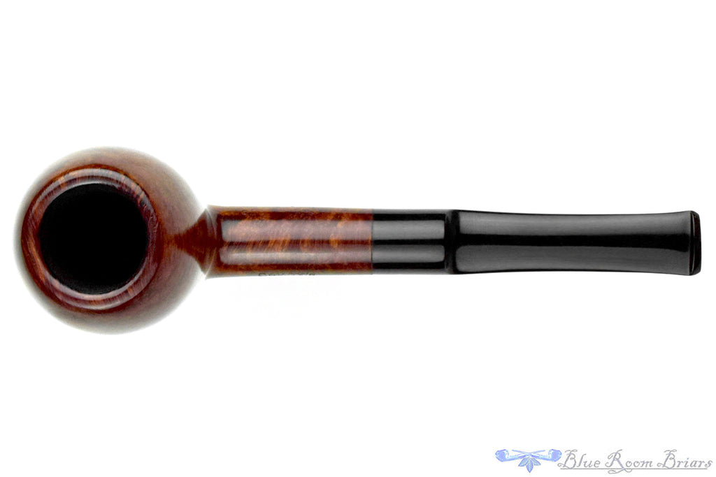 Blue Room Briars is proud to present this Comoy's Extraordinaire 130 Apple Sitter Estate Pipe