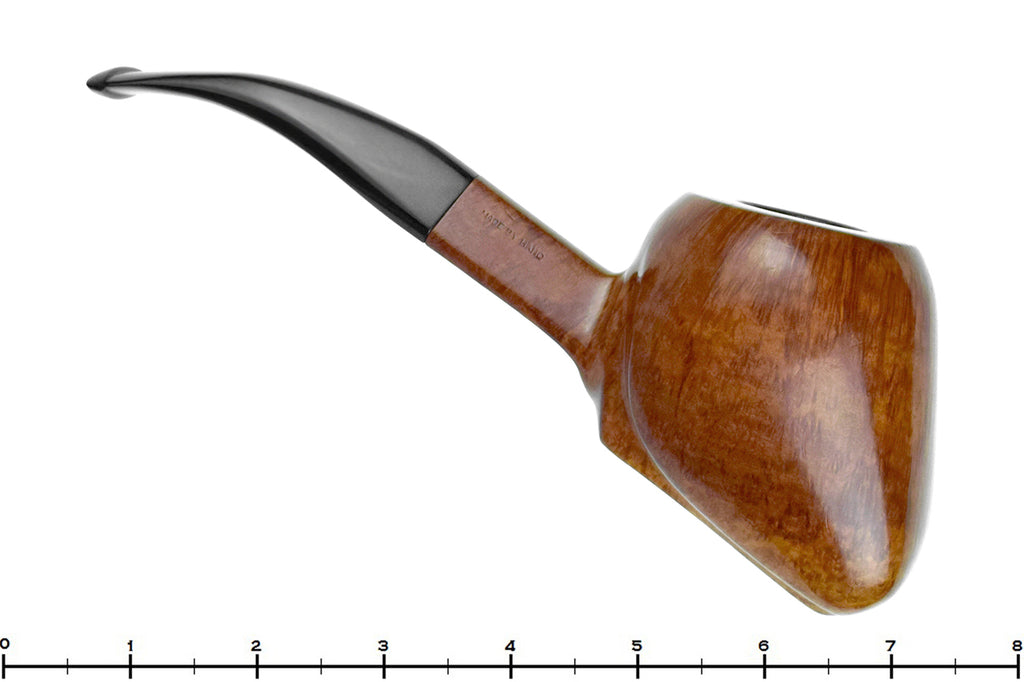 Blue Room Briars is proud to present this Charatan Selected (Lane Era) Titan Freehand Estate Pipe