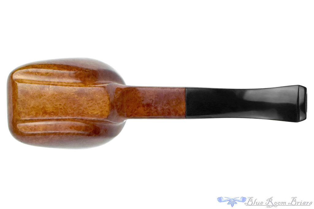 Blue Room Briars is proud to present this Charatan Selected (Lane Era) Titan Freehand Estate Pipe