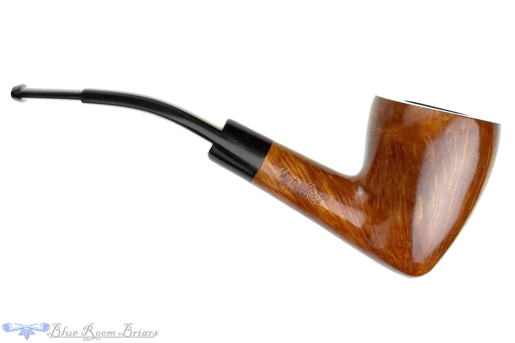 Blue Room Briars is proud to present this Charatan Executive Extra Large Bent Acorn Estate Pipe