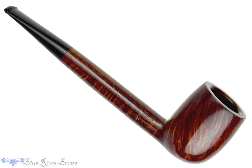 Blue Room Briars is proud to present this Comoy's Blue Riband 299 Canadian Sitter Estate Pipe