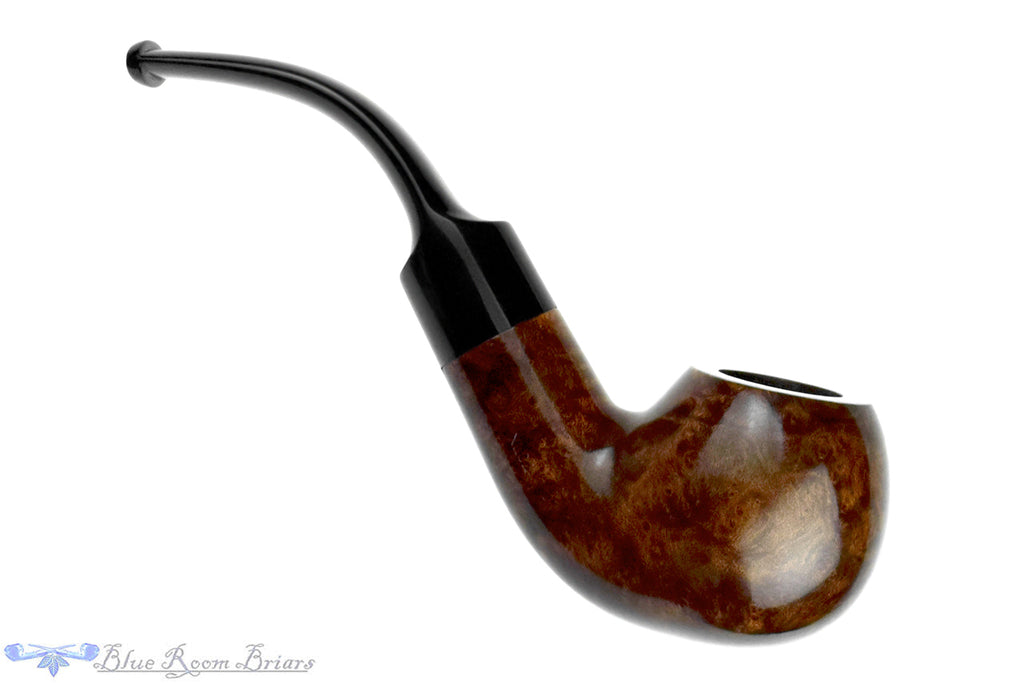 Blue Room Briars is proud to present this Peterson Shannon XL02 Bent Apple Estate Pipe