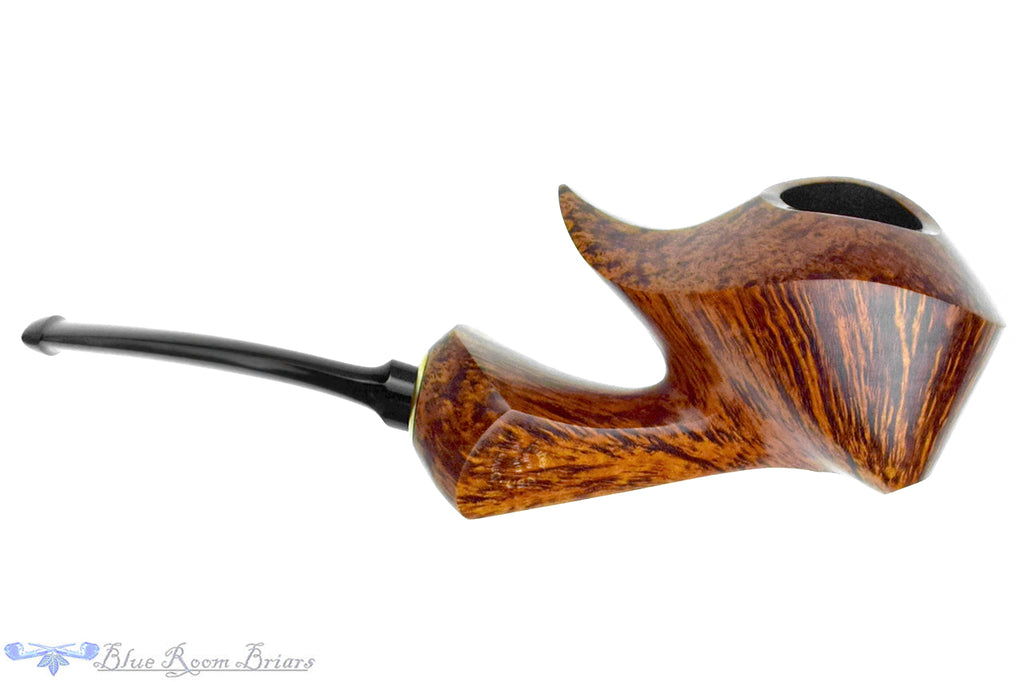 Blue Room Briars is proud to present this David Huber Pipe Dublin with Rim Fin