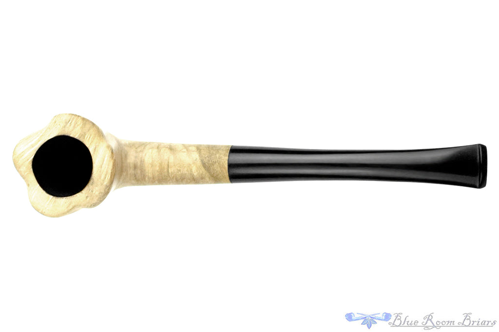 Blue Room Briars is proud to present this Blue Room Briars Pipe 2026 Halloween Bent Ghost Dublin