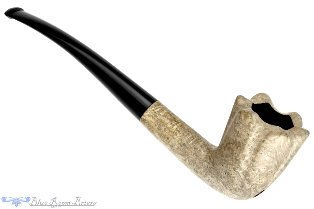 Blue Room Briars is proud to present this Blue Room Briars Pipe 2026 Halloween Bent Ghost Dublin