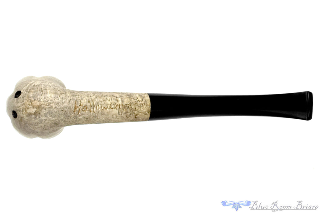 Blue Room Briars is proud to present this Blue Room Briars Pipe 2026 Halloween Bent Ghost Dublin