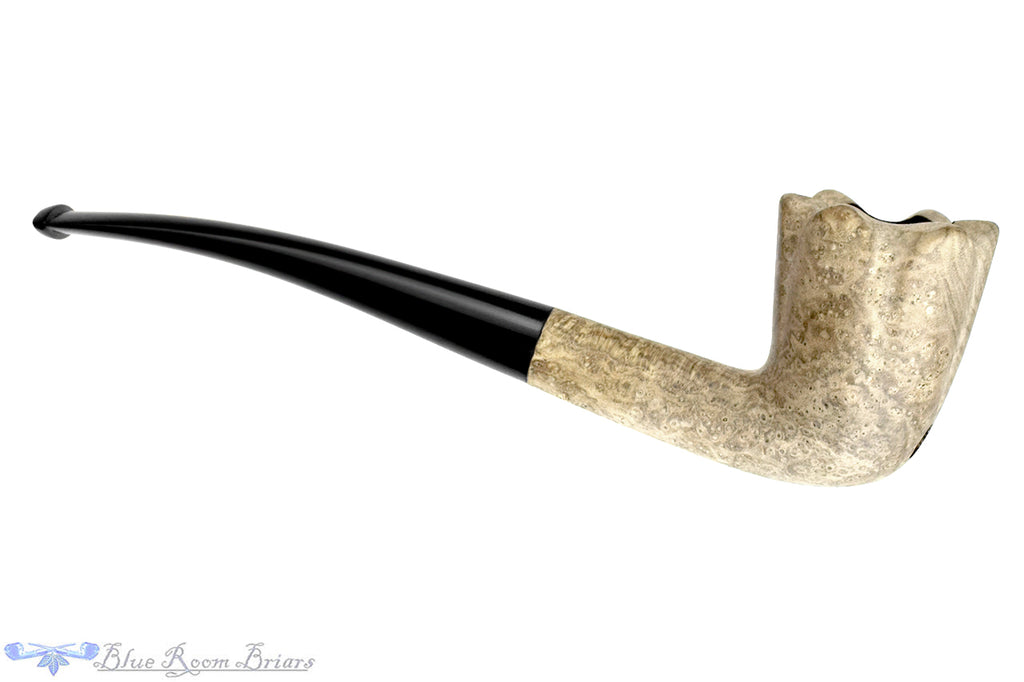 Blue Room Briars is proud to present this Blue Room Briars Pipe 2026 Halloween Bent Ghost Dublin