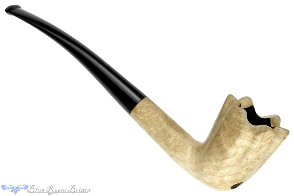 Blue Room Briars is proud to present this Blue Room Briars Pipe 2026 Halloween Bent Ghost Dublin
