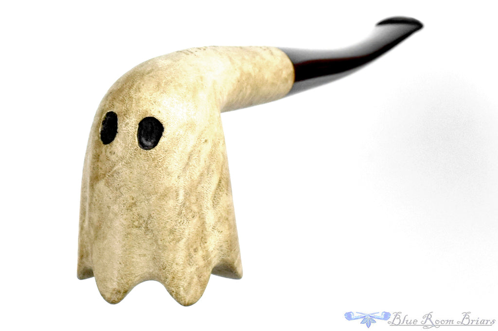 Blue Room Briars is proud to present this Blue Room Briars Pipe 2026 Halloween Bent Ghost Dublin