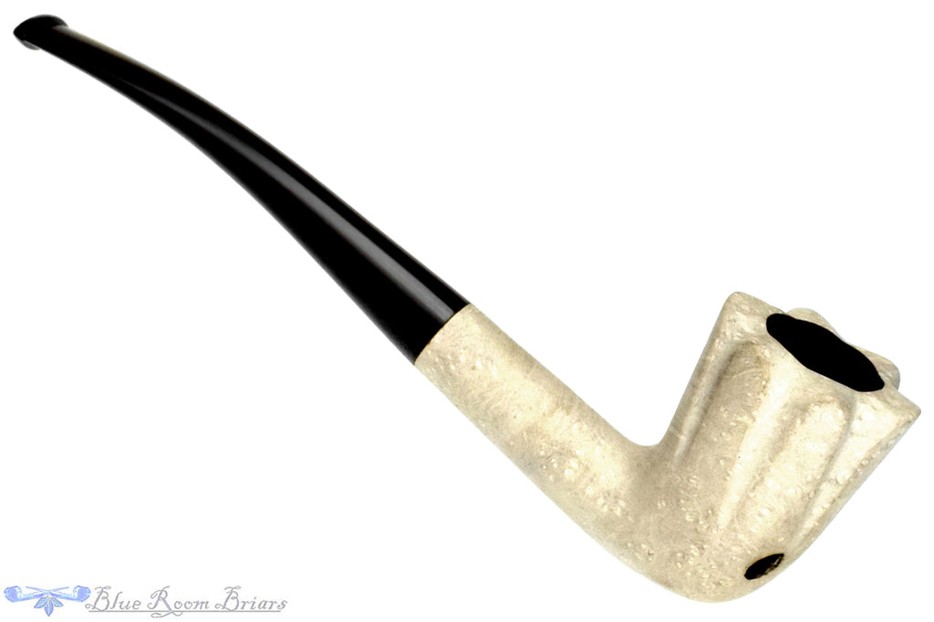 Blue Room Briars is proud to present this Blue Room Briars Pipe 2026 Halloween Bent Ghost Dublin