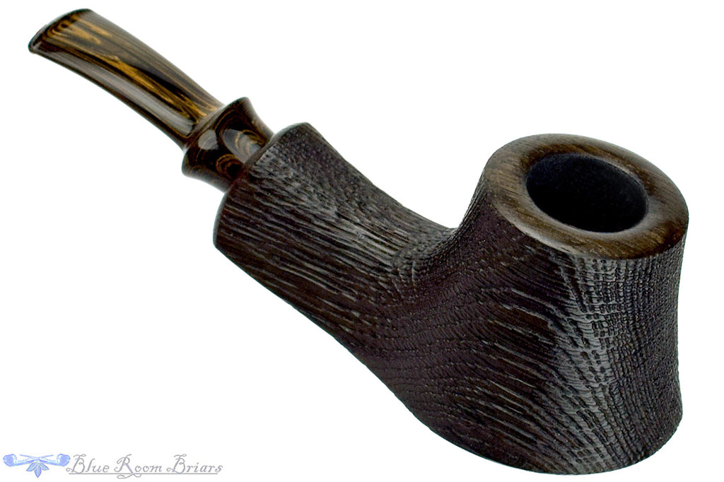 Blue Room Briars is proud to present this Brian Madsen Pipe Morta Volcano with Brindle