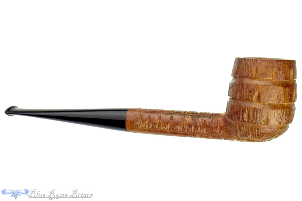 Blue Room Briars is proud to present this GBD Tahiti 133 (Pre-Cadogan) Carved Billiard Sitter Estate Pipe