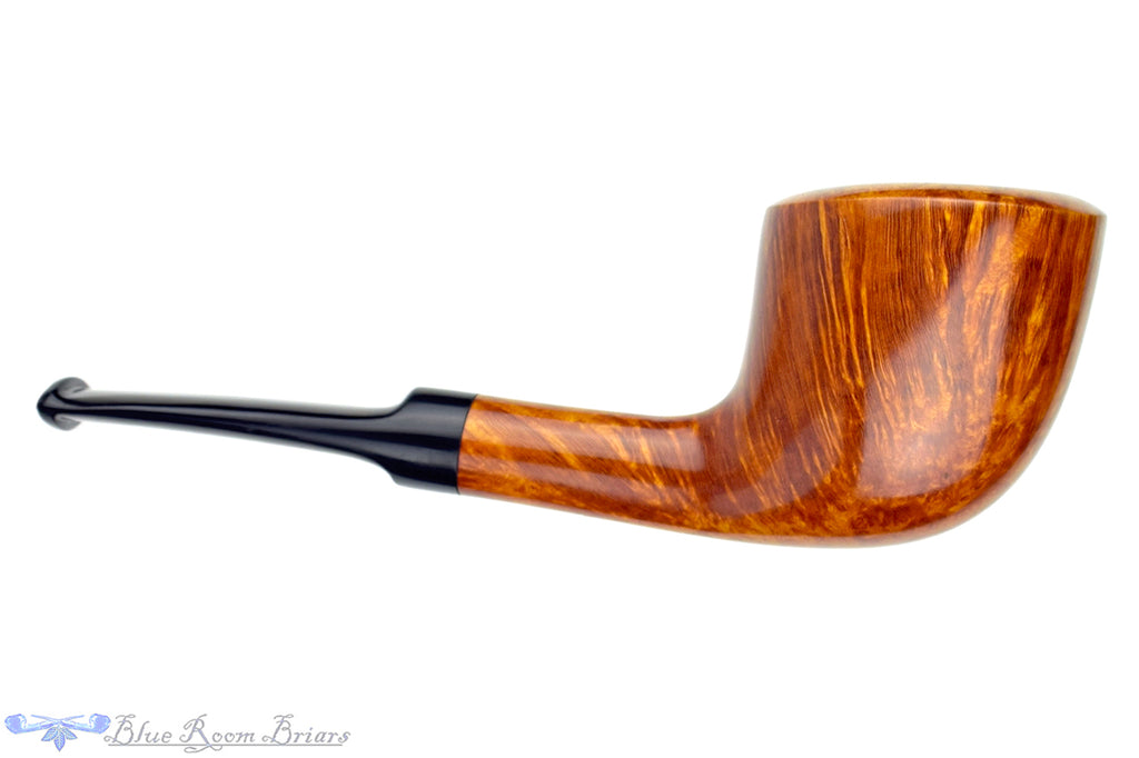 Blue Room Briars is proud to present this RC Sands Pipe Yachtsman