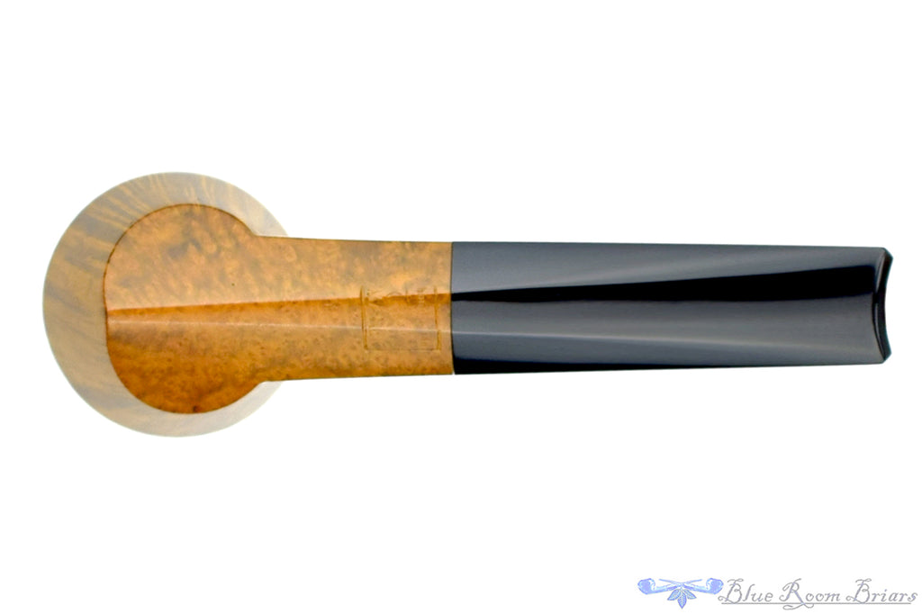 Blue Room Briars is proud to present this Marek Kando Pipe Straight Bulldog