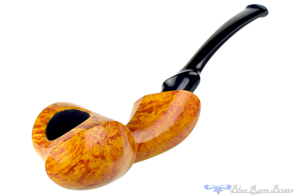 Blue Room Briars is proud to present this David S. Huber Pipe Smooth Blowfish