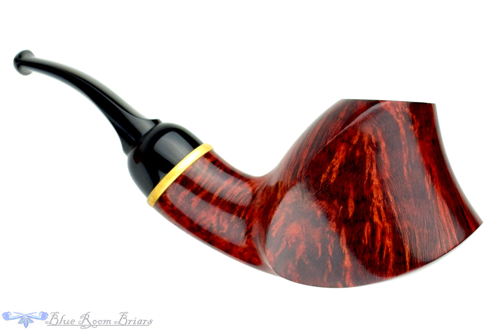 Blue Room Briars is proud to present this David S. Huber Pipe 1/2 Bent Volcano with Box Elder Ring