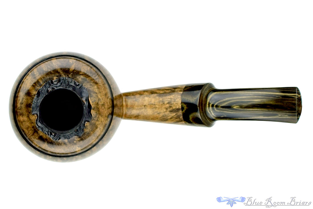 Blue Room Briars is proud to present this Marinko Neralić Pipe Smooth Globe with Plateau