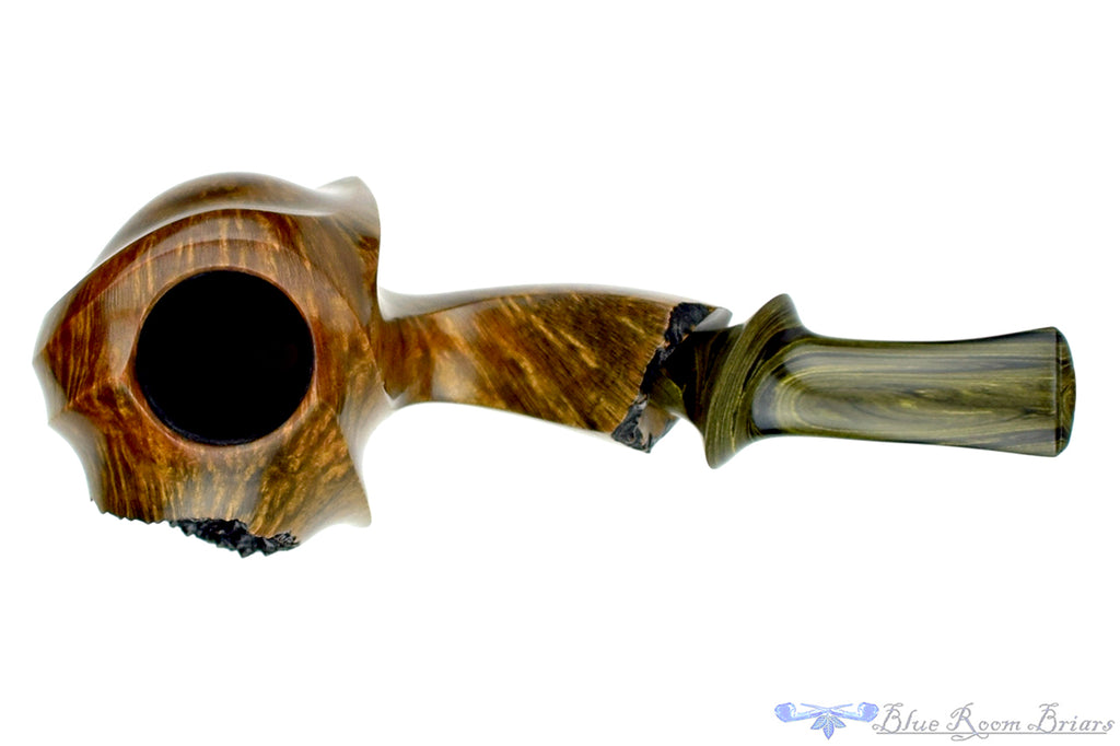 Blue Room Briars is proud to present this Marinko Neralić Pipe 1/4 Bent Asymmetric Blowfish Sitter with Plateau
