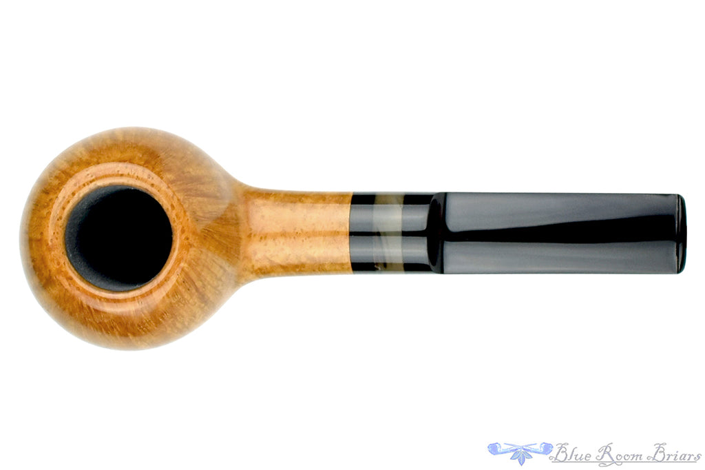 Blue Room Briars is proud to present this Charl Goussard Pipe Half Saddle Apple with Kudu Horn