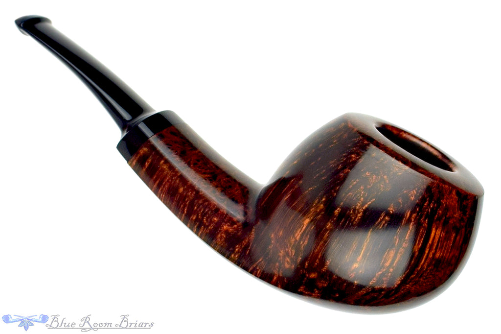 Blue Room Briars is proud to present this Alexander Sokolik Pipe Smooth Danish Apple