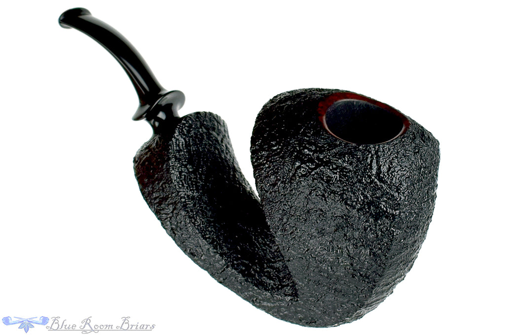 Blue Room Briars is proud to present this David S. Huber Pipe Black Blast Three Panel Freehand Sitter