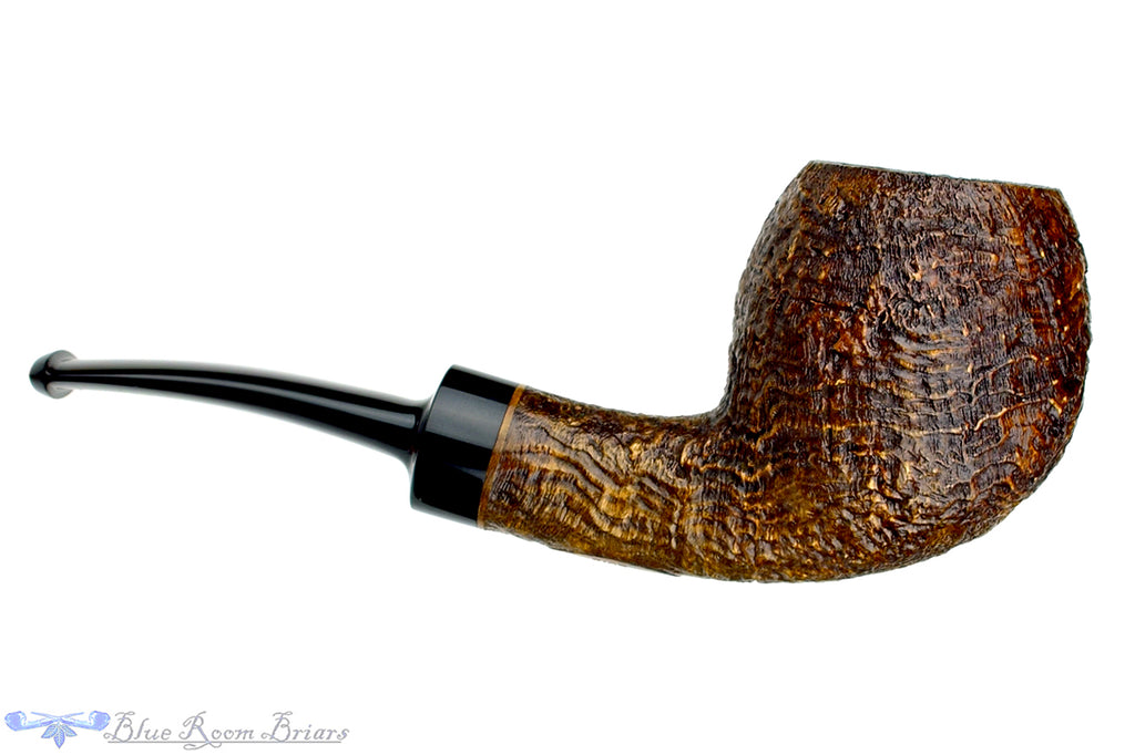 Blue Room Briars is proud to present this Jerry Crawford Pipe Ring Blast Bent Apple