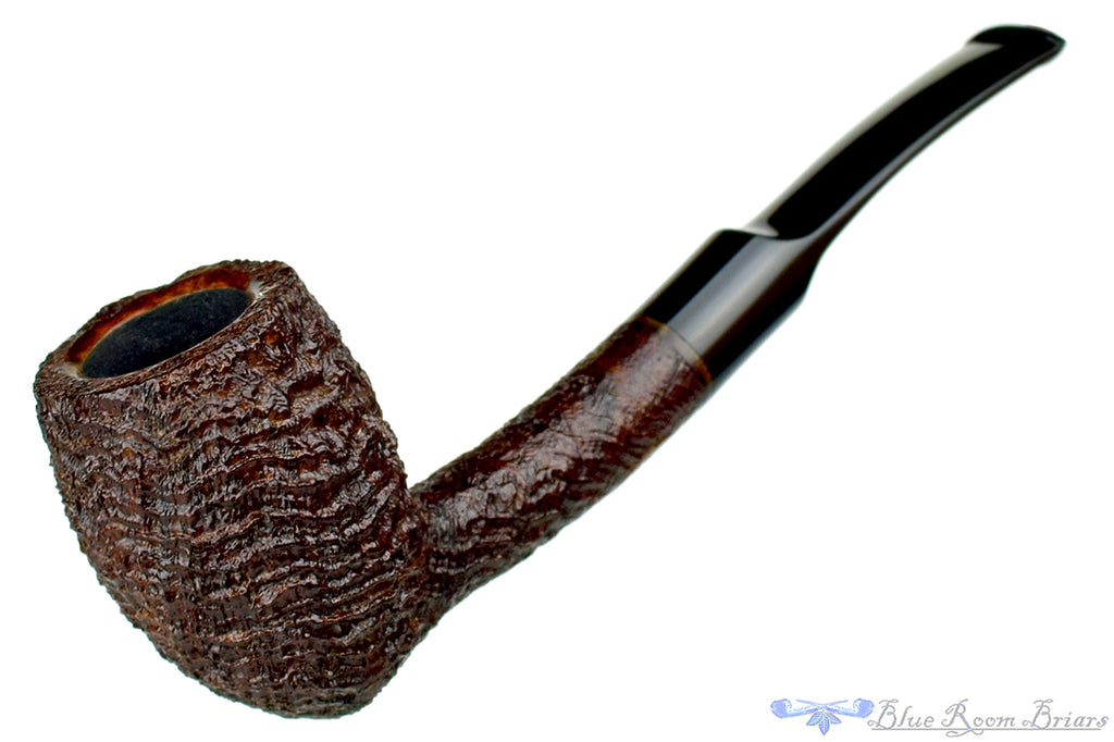 Blue Room Briars is proud to present this Clark Layton Pipe 1/8 Bent Ring Blast Acorn