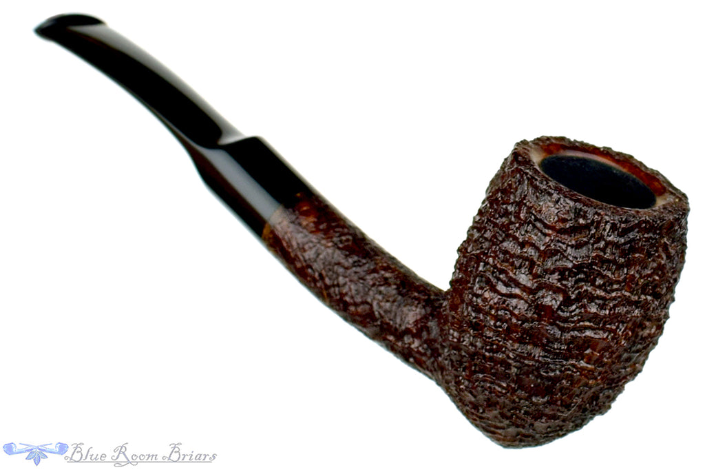 Blue Room Briars is proud to present this Clark Layton Pipe 1/8 Bent Ring Blast Acorn