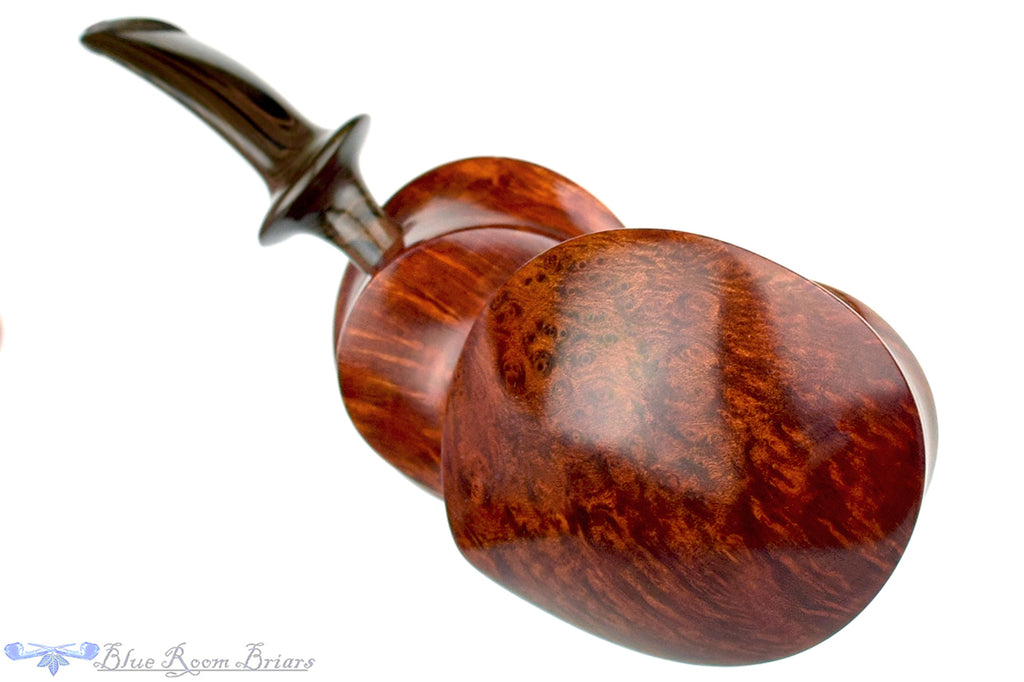 Blue Room Briars is proud to present this Sergey Cherepanov Pipe Blowfish with Brindle