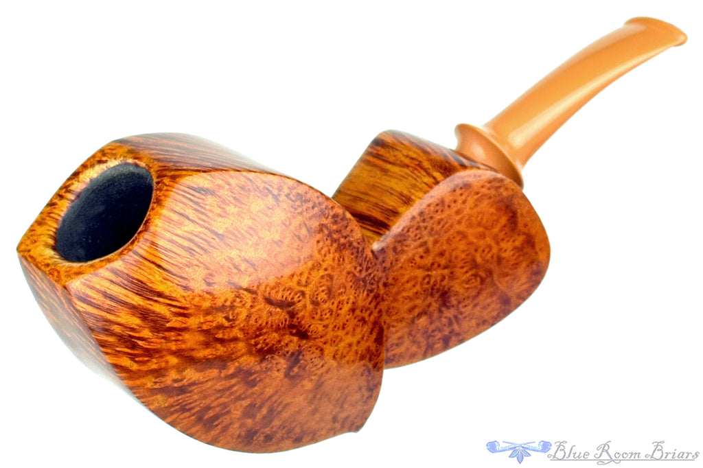 Blue Room Briars is proud to present this Tom Richard Pipe Smooth Crossgrain Blowfish